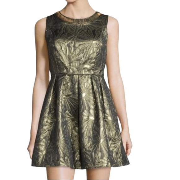 Romeo + Juliet Couture Gold Shimmering Dress - Picture 1 of 8